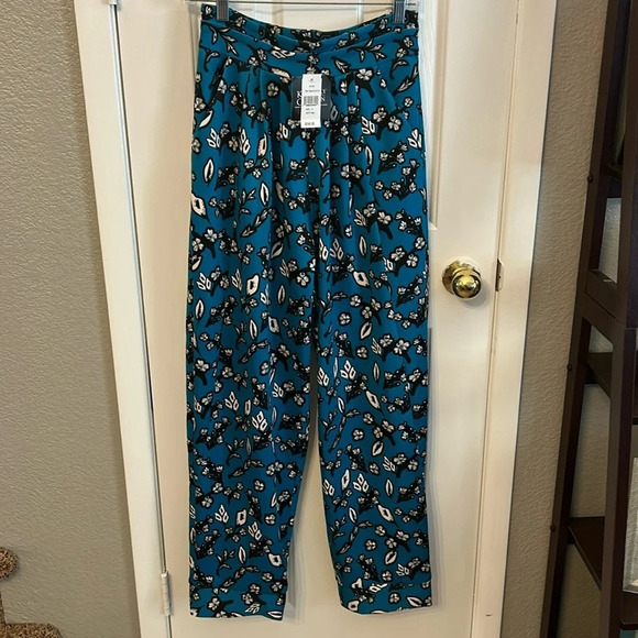 Kimberly Goldson Women’s 4 Mini Peppermint Floral Highwaisted PleatFront NWT - Picture 1 of 8